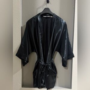 Vintage Sleepware by private touches Elegant Black Satin Robe